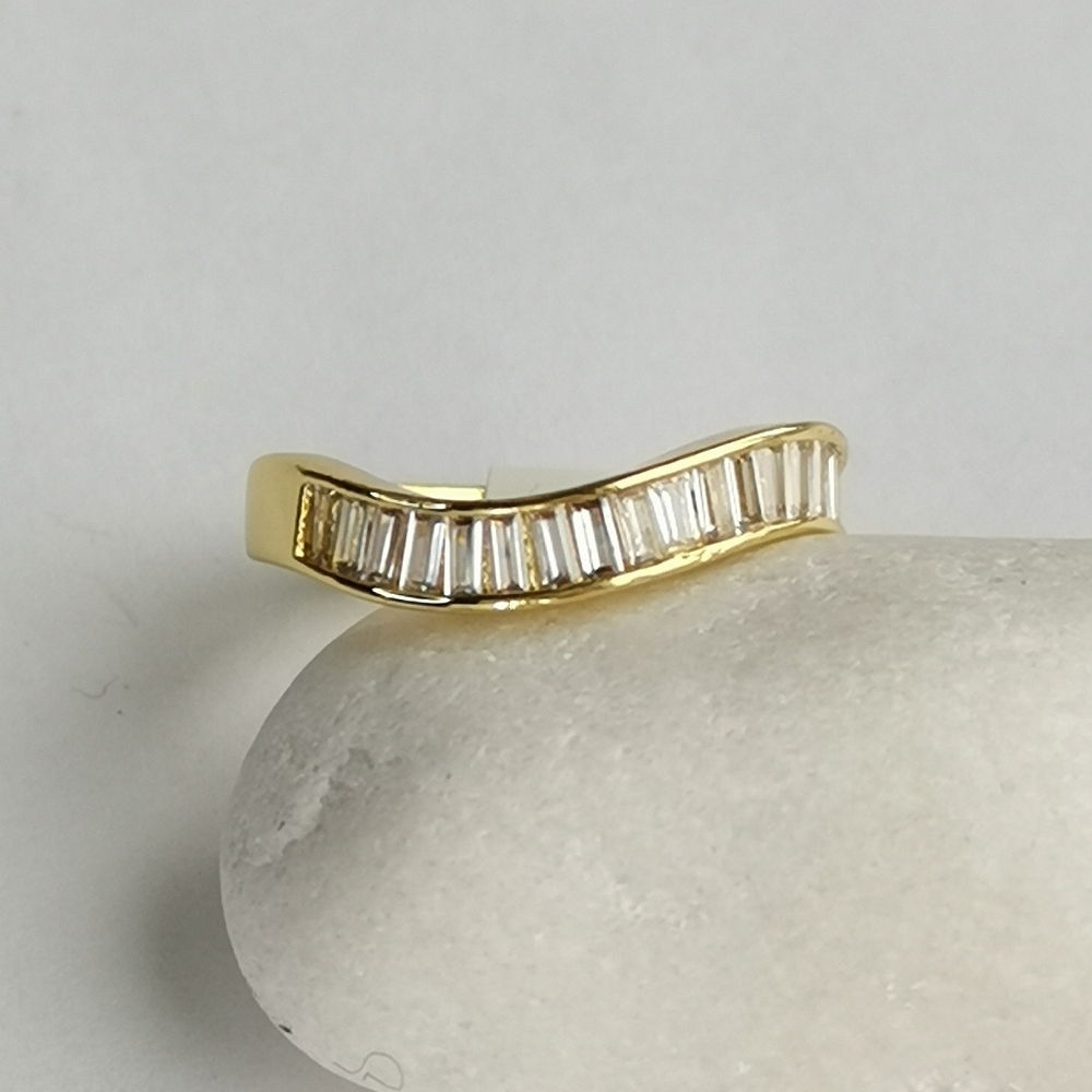CZ Half Eternity Ring  size 7 14k Gold 🆕